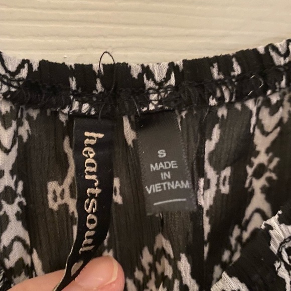 🍄Heartsoul open sleeve blouse - Picture 4 of 4